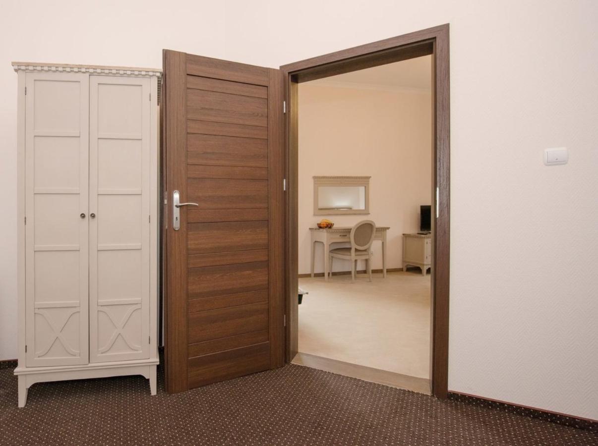 Kaiserhof Krynica Morska Aparthotel Екстериор снимка