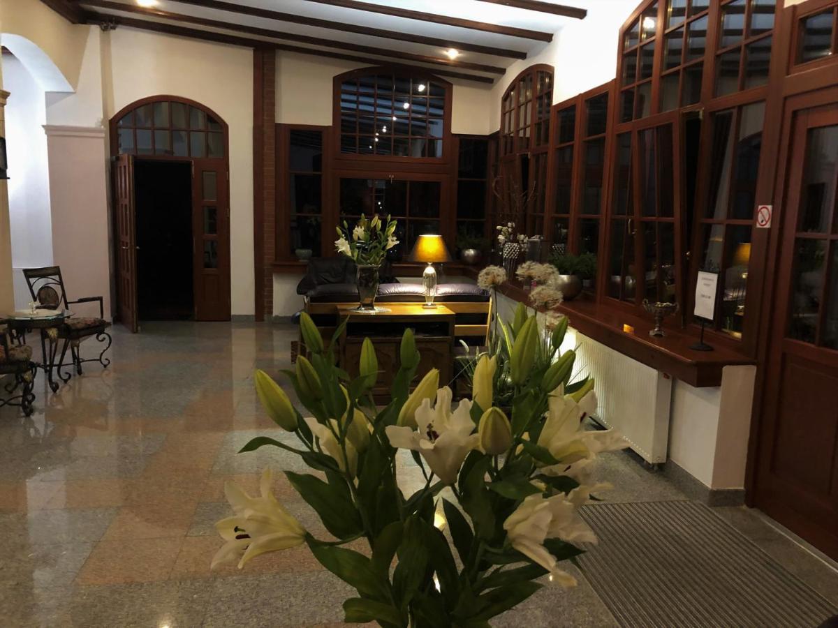 Kaiserhof Krynica Morska Aparthotel Екстериор снимка